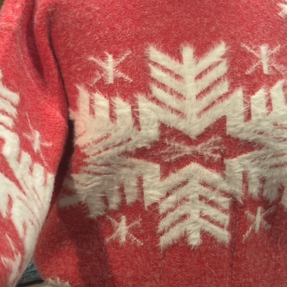 Beautiful. M/L Coral Sweater. Worn once. - Picture 2 of 3